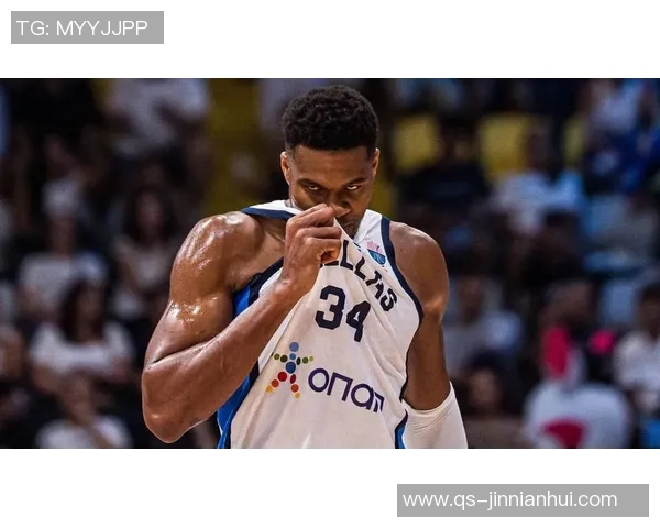 字母哥第三节强势表现助球队逆转9分8篮板3助攻1盖帽展现统治力 字母哥第三节强势表现助球队逆转9分8篮板3助攻1盖帽展现统治力