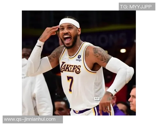 克尼佩尔第四节发力稍晚13投5中贡献14分4篮板3助攻三分球命中率不佳