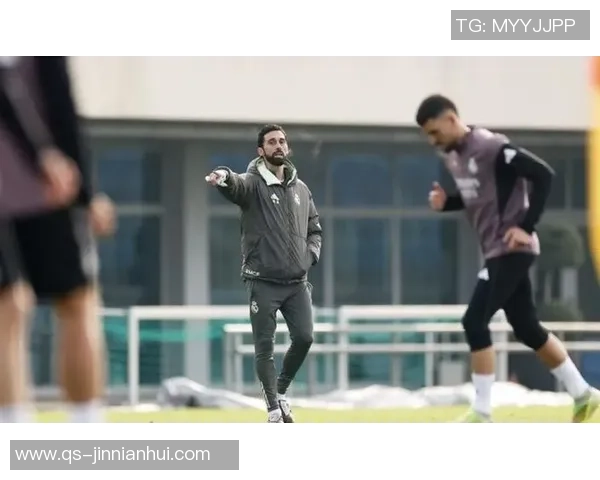 阿韦洛亚伯纳乌首秀面临挑战球迷期待火灾风险化解 阿韦洛亚伯纳乌首秀面临挑战球迷期待火灾风险化解